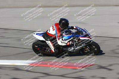 media/Jan-21-2023-Fastrack Riders (Sat) [[fcf3f88a30]]/Level 4/Session 2 Nascar 1/